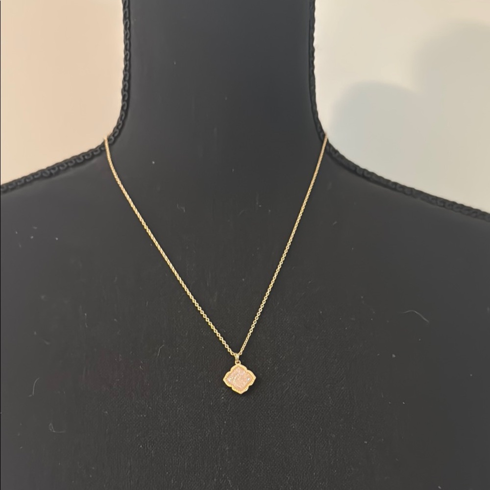 Kendra Scott  Gold Quartz Pendant Necklace